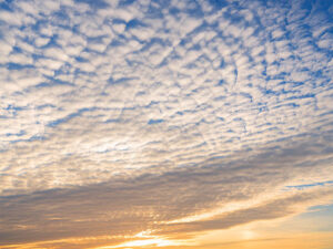 美しい夕焼け空と雲