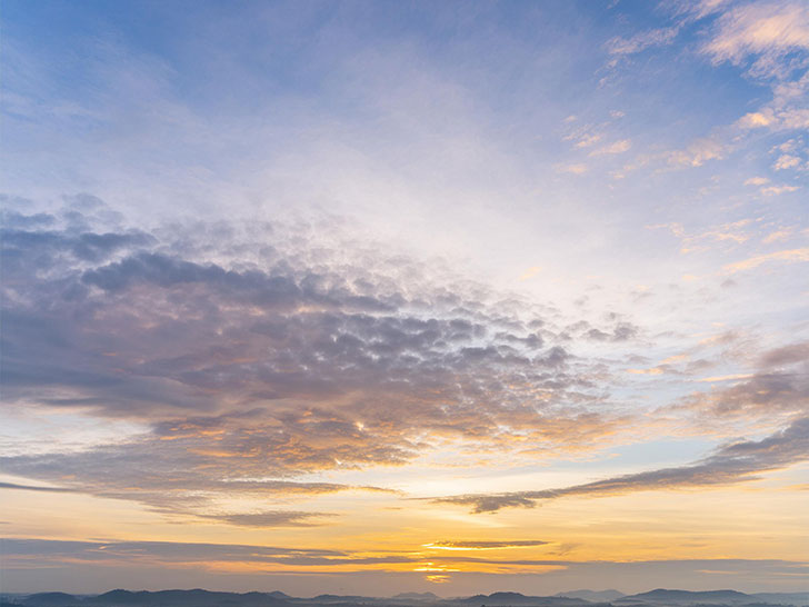 美しい夕焼け空と雲