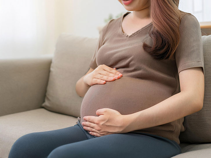 妊婦さんの大きなお腹