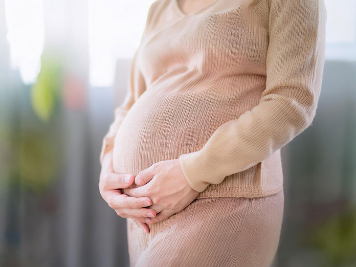 妊婦さんの大きなお腹