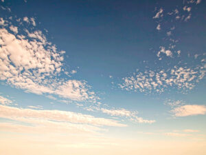 青い空と白い雲