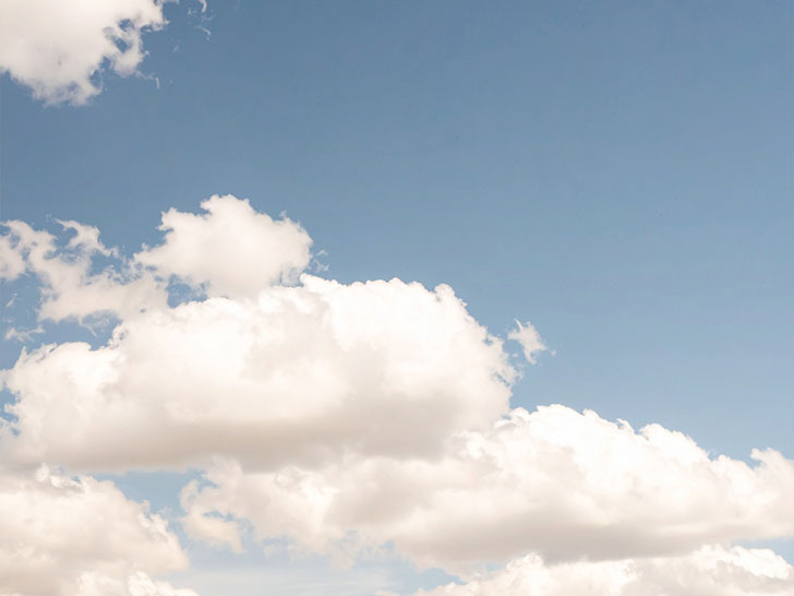 青い空と白い雲