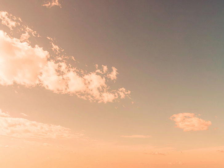 青い空と白い雲