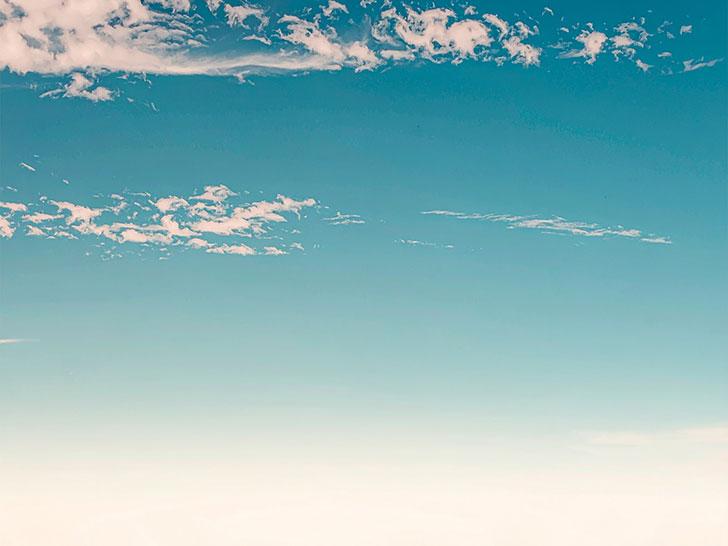 青い空と白い雲