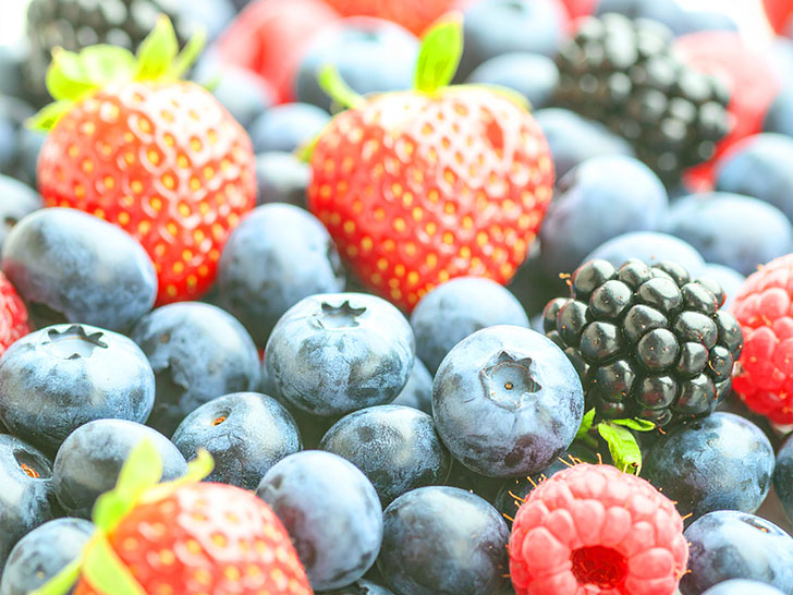 たくさんのフレッシュなベリー